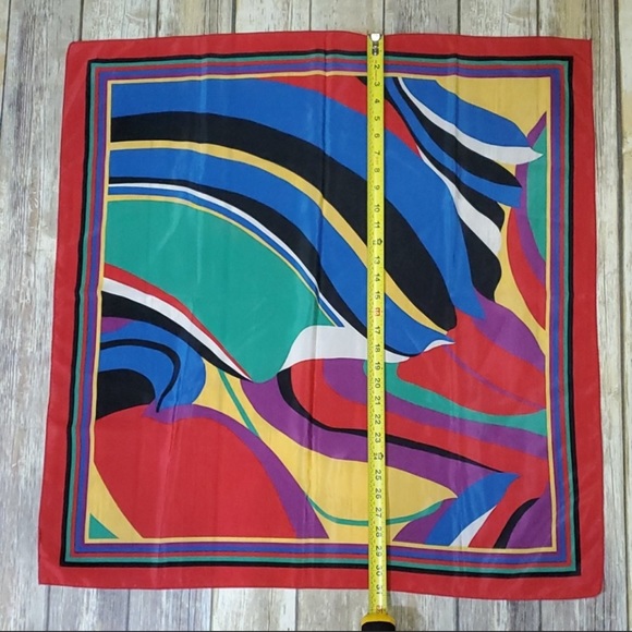 Multicolored Modern Abstract Design Scarf - Picture 5 of 7